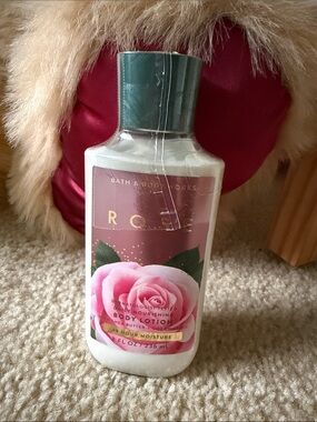 Brand new!!! Bath & Body Works Rose Nourishing Body Lotion 48 hr moisture 8 oz